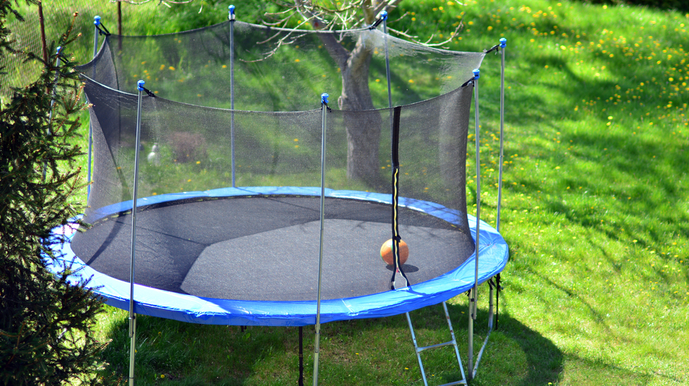 trampolína před zimou