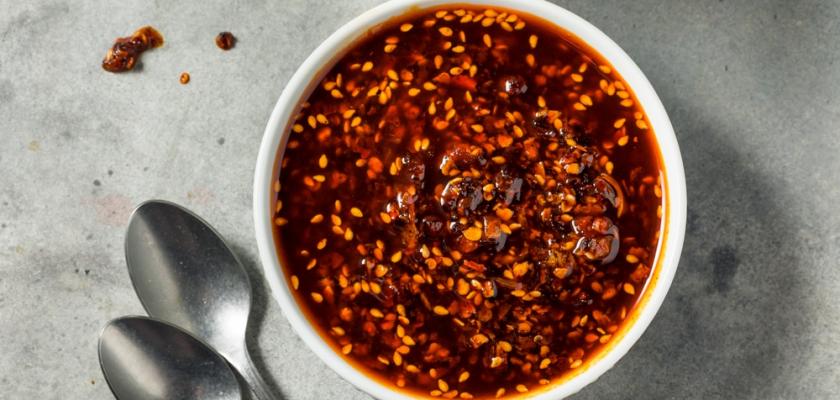 křupavý chilli olej