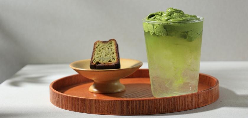 matcha cloud na tácku