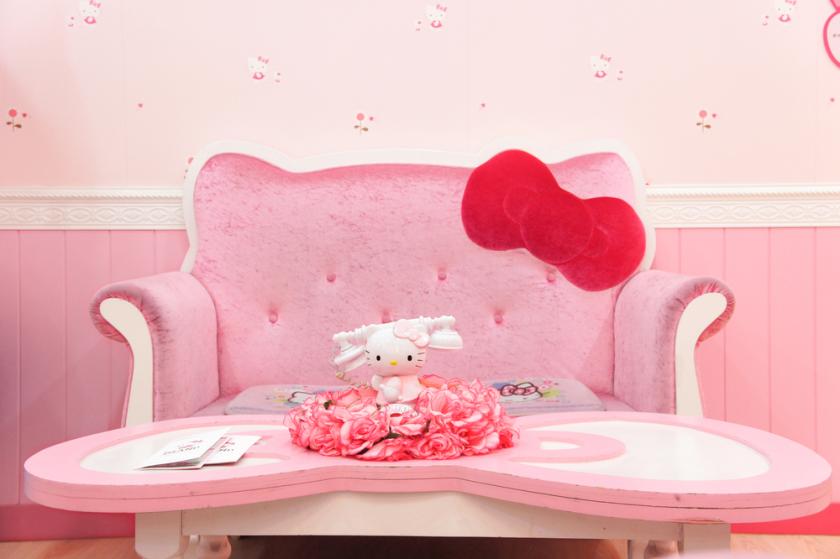 hello kitty obývací pokoj